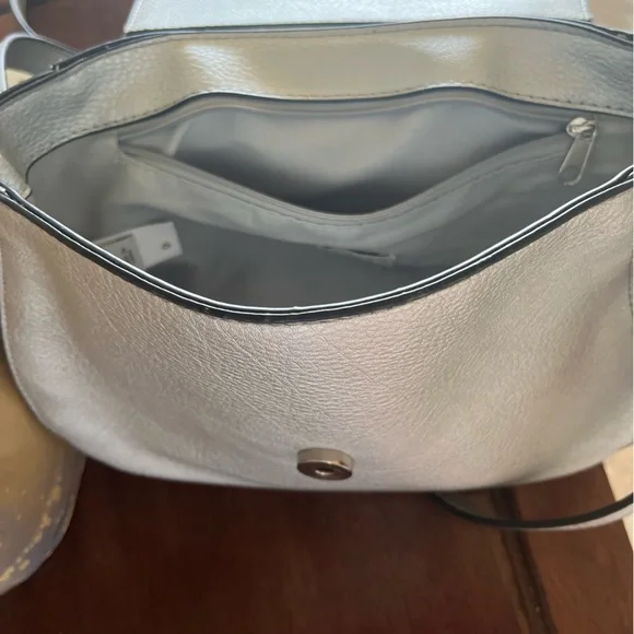 A New Day silver crossbody bag - Picture 7 of 10